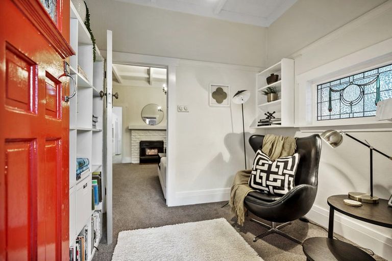 Photo of property in 10 Bridge View Road, Birkenhead, Auckland, 0626