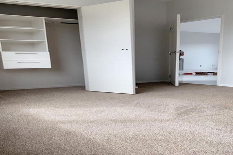 Photo of property in 2 Castlederg Drive, Flat Bush, Auckland, 2019