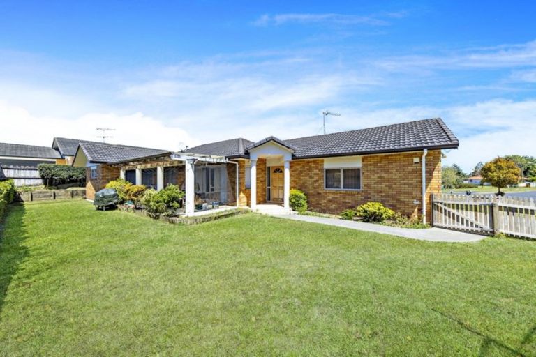 Photo of property in 23 Milson Drive, Papakura, 2110