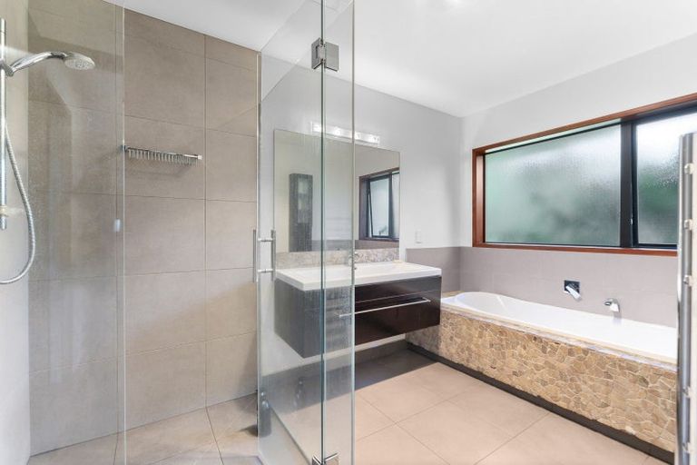 Photo of property in 334 Henwood Road, Hillsborough, New Plymouth, 4372