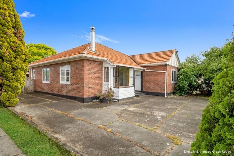 Photo of property in 31 Jackson Street, College Estate, Whanganui, 4500