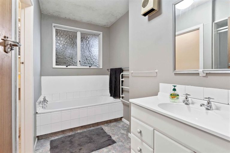 Photo of property in 3/38 Picton Avenue, Riccarton, Christchurch, 8011