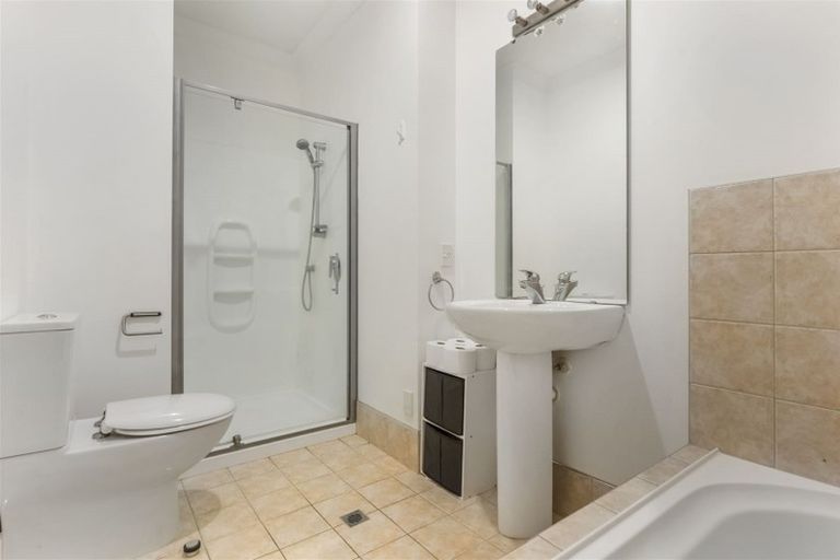Photo of property in 2/44 Carlos Drive, Flat Bush, Auckland, 2016