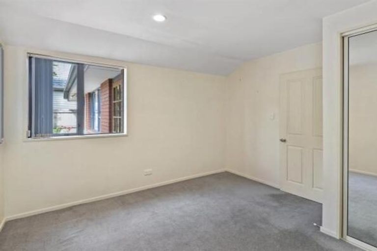 Photo of property in 1 Roche Avenue, Upper Riccarton, Christchurch, 8041