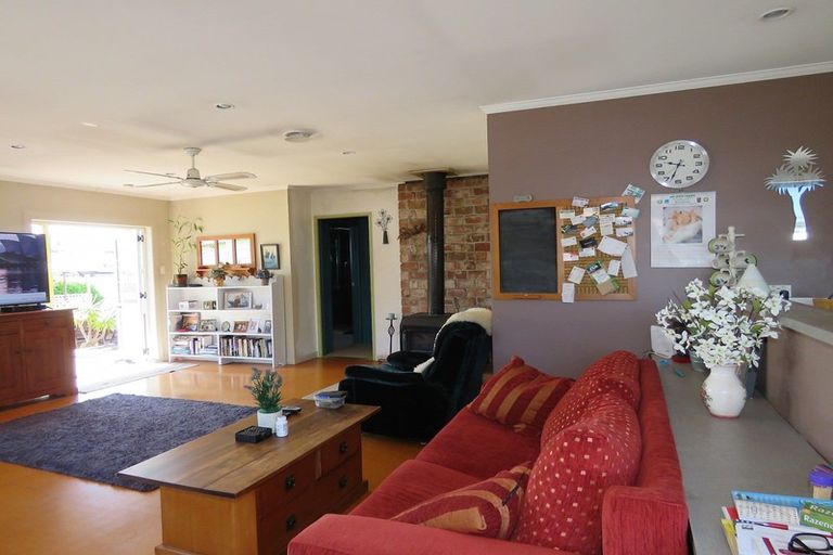 Photo of property in 123 Russell Street, Westport, 7825