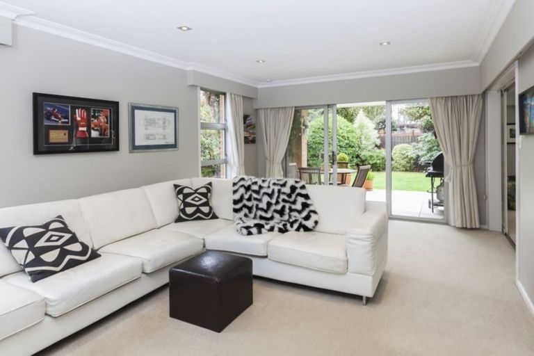 Photo of property in 39 Highfield Place, Avonhead, Christchurch, 8042