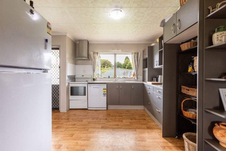 Photo of property in 16 Mathew Street, Dannevirke, 4930