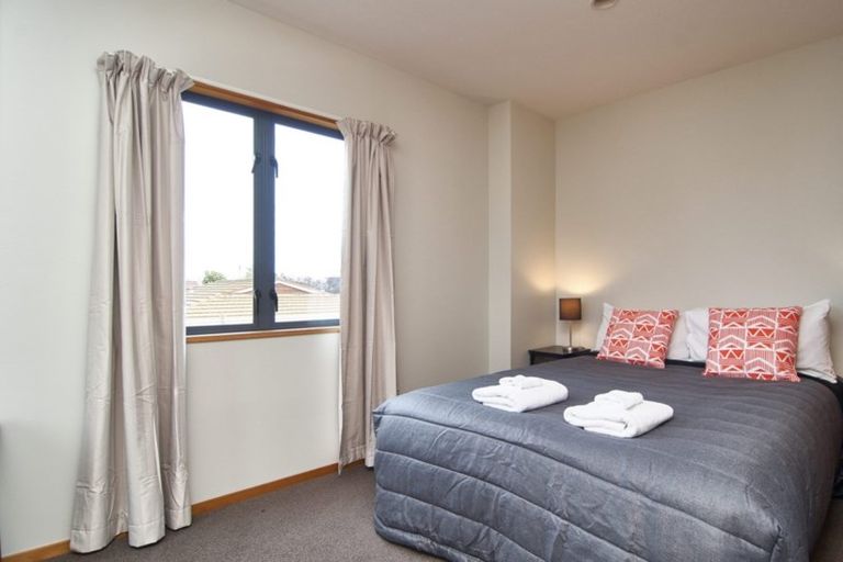 Photo of property in 40b Picton Avenue, Riccarton, Christchurch, 8011