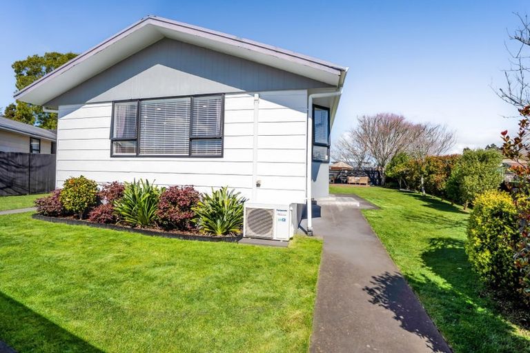 Photo of property in 16 Ngahere Street, Inglewood, 4330