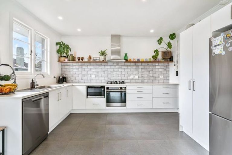 Photo of property in 10 Puriri Street, Te Kamo, Whangarei, 0112