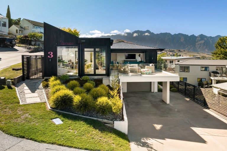 Photo of property in 3 Panorama Place, Queenstown, 9300