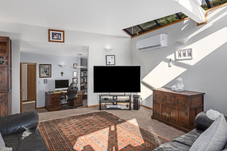 Photo of property in 27 Leeward Drive, Whitby, Porirua, 5024