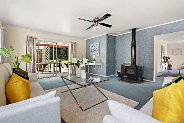 Photo of property in 60 Hartley Terrace, Massey, Auckland, 0614