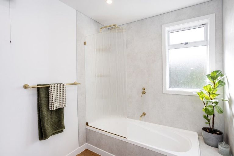 Photo of property in 28 Lanark Street, Mosgiel, 9024