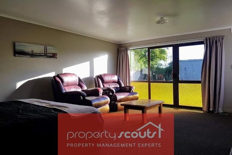 Photo of property in 39 Te Arei Road, Sentry Hill, New Plymouth, 4373