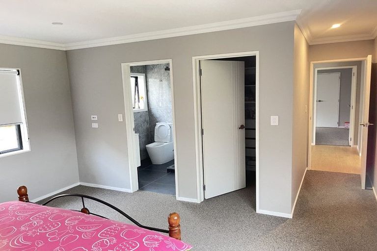 Photo of property in 4 Opouatu Avenue, Glenbrook, Waiuku, 2681