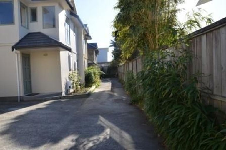 Photo of property in 12d Frankmoore Avenue, Johnsonville, Wellington, 6037