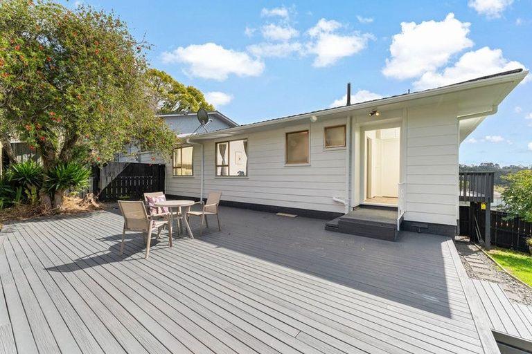 Photo of property in 2/1 Cantina Avenue, Bayview, Auckland, 0629