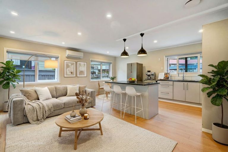 Photo of property in 5/17a Idesia Place, Totara Heights, Auckland, 2105