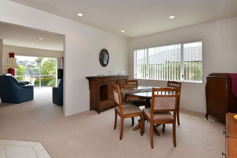Photo of property in 1/4 Rosario Crescent, Red Beach, 0932