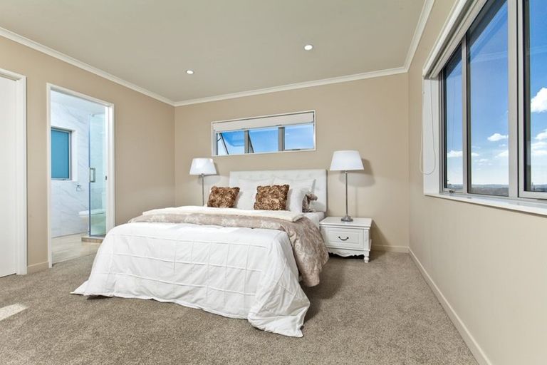 Photo of property in 285 Don Buck Road, Massey, Auckland, 0614