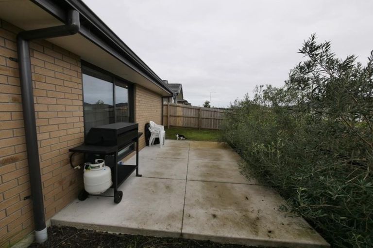 Photo of property in 2 Matawai Puna Drive, Pukekohe, 2120