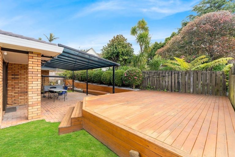 Photo of property in 1/66 Picasso Drive, West Harbour, Auckland, 0618