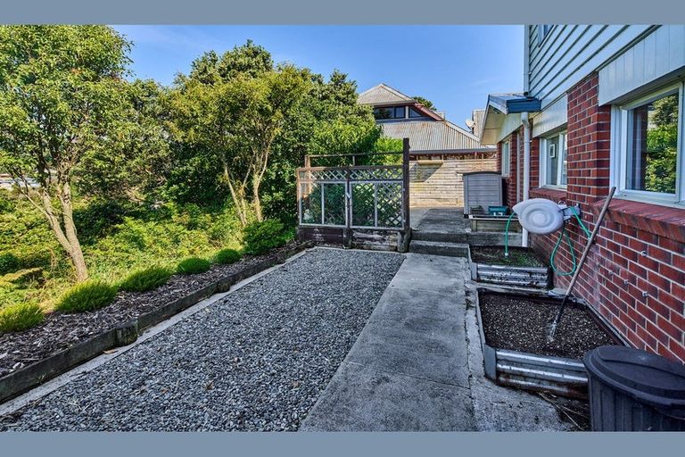 Photo of property in 17 Rembrandt Avenue, Tawa, Wellington, 5028