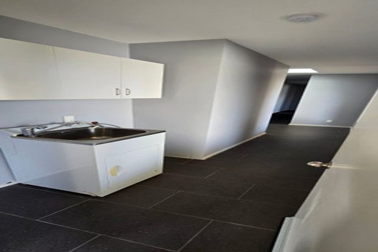 Photo of property in 2 Little Oaks Drive, Yaldhurst, Christchurch, 8042