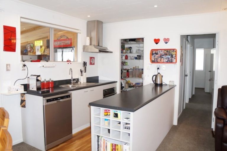 Photo of property in 21 Kuparu Place, Ruakaka, 0116