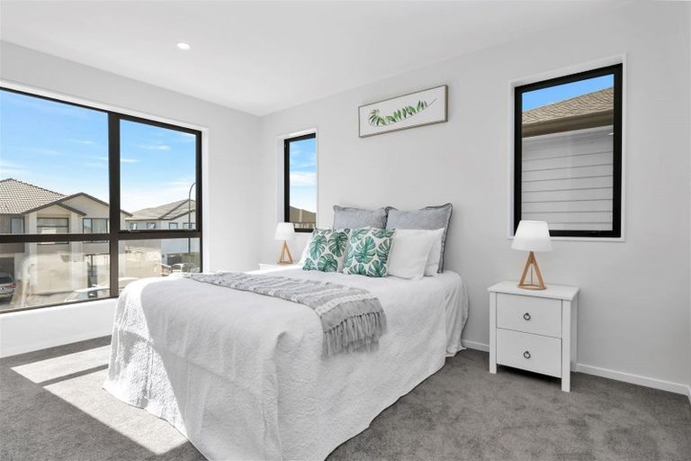 Photo of property in 48 Hikuawa Road, Flat Bush, Auckland, 2019