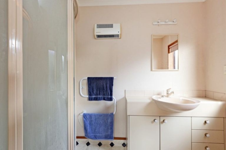 Photo of property in 6 Gresham Place, Taradale, Napier, 4112