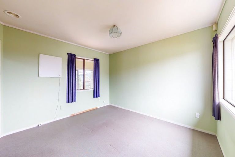 Photo of property in 12 Jasmine Grove, Maungaraki, Lower Hutt, 5010