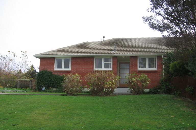 Photo of property in 11 Kupe Place, Highbury, Palmerston North, 4412