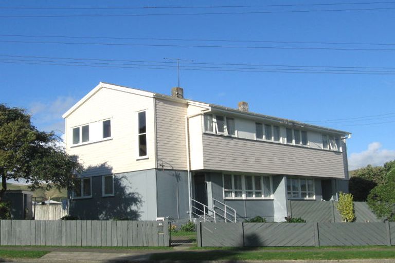 Photo of property in 40 Castor Crescent, Cannons Creek, Porirua, 5024