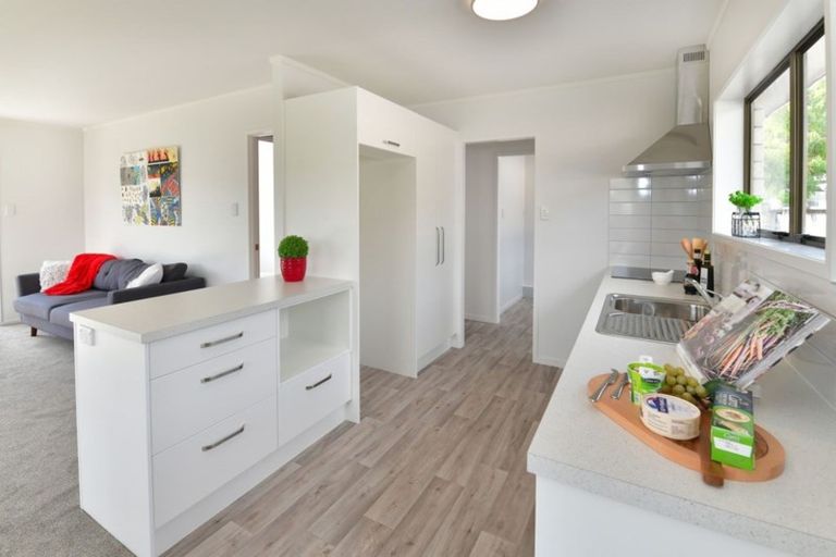 Photo of property in 2/26 Hatton Road, Orewa, 0931