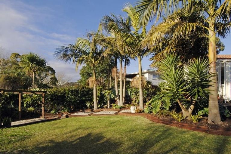 Photo of property in 14 Madison Place, Forrest Hill, Auckland, 0620