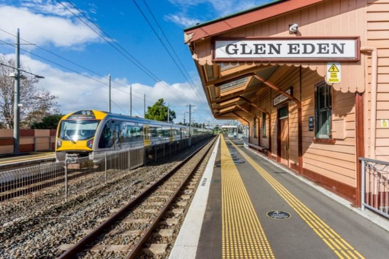 Photo of property in 29 Rosier Road, Glen Eden, Auckland, 0602