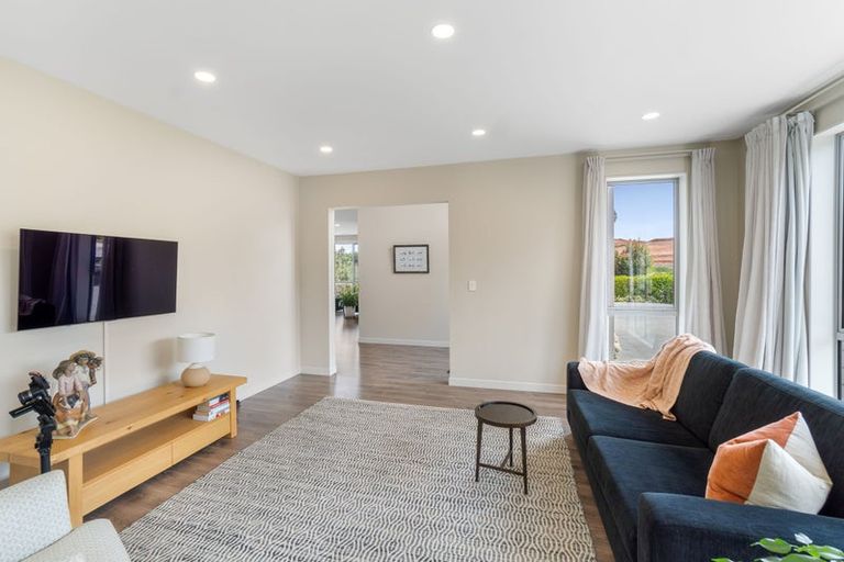 Photo of property in 23 Flavell Drive, Orewa, 0931