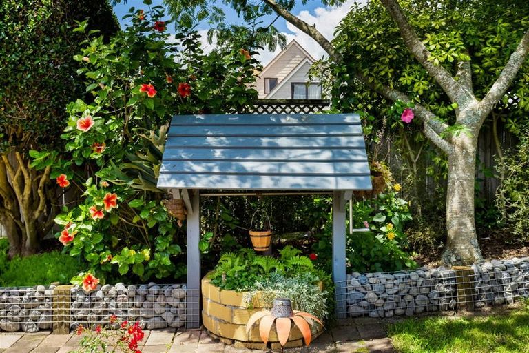 Photo of property in 1/33 Halberg Street, Glenfield, Auckland, 0629