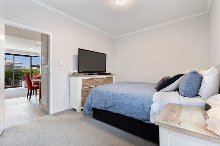 Photo of property in 10 Raranga Lane, Hobsonville, Auckland, 0616