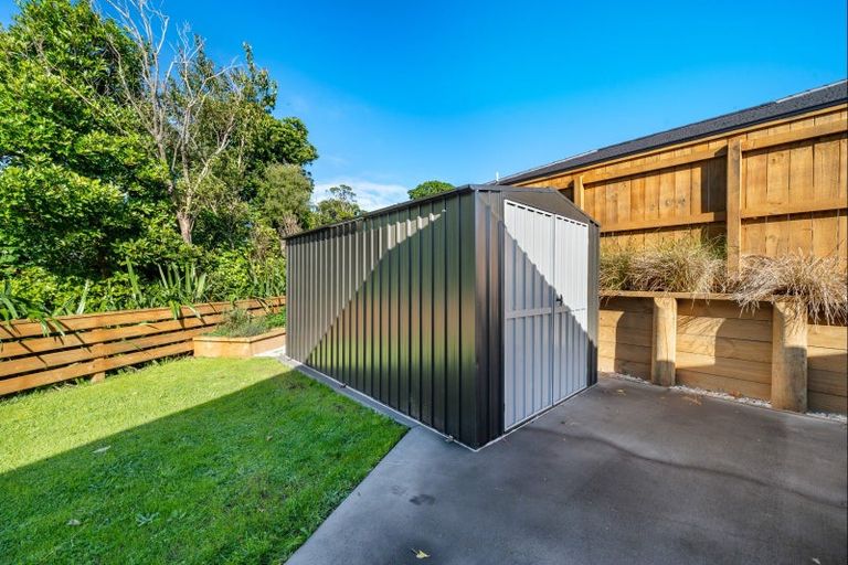 Photo of property in 16 Atutahi Street, Hurdon, New Plymouth, 4310