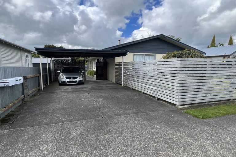 Photo of property in 35 Mcgiffert Street, Palmerston North, 4410