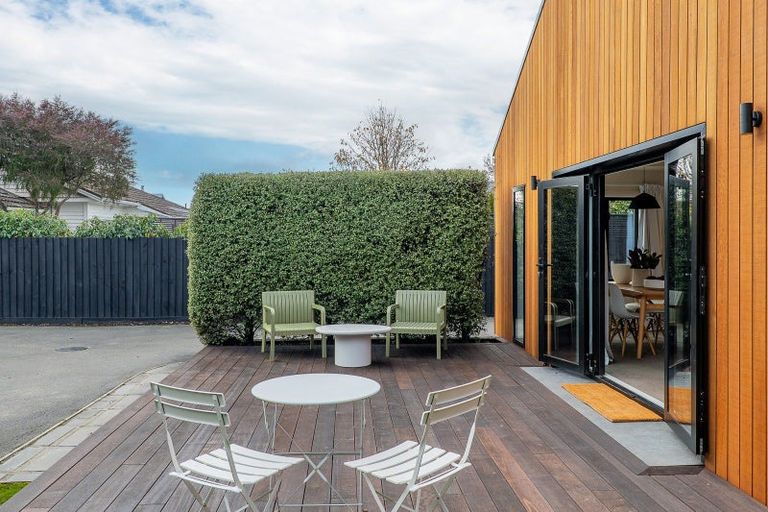 Photo of property in 1/118 Innes Road, St Albans, Christchurch, 8052