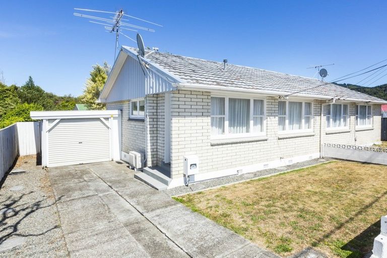 Photo of property in 2b Liverpool Street, Trentham, Upper Hutt, 5018