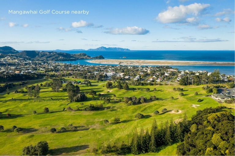 Photo of property in 3 William Gilbert Drive, Mangawhai, 0505
