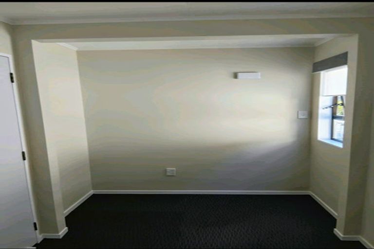 Photo of property in 11 Langwell Place, Papakowhai, Porirua, 5024