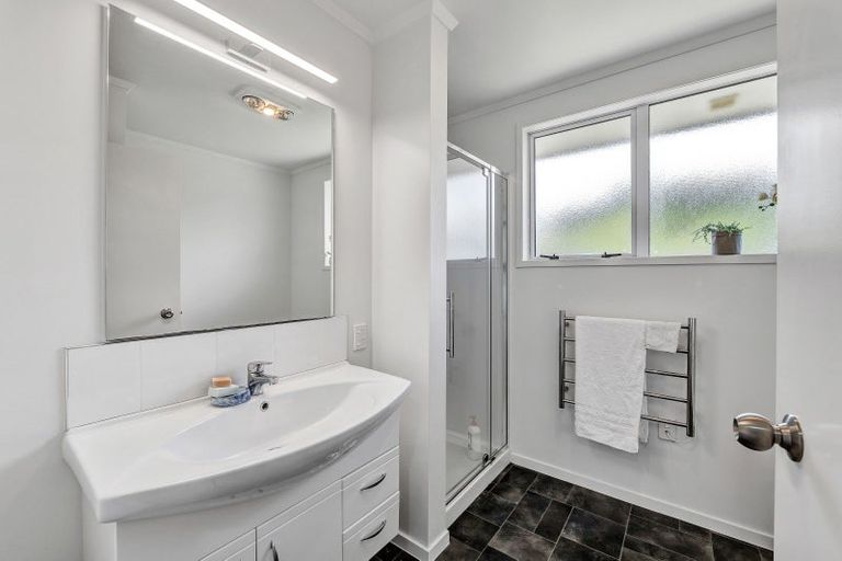 Photo of property in 8 Shaldon Crescent, Blagdon, New Plymouth, 4310