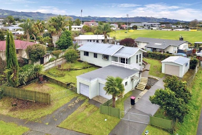 Photo of property in 9 Milsom Place, Te Puke, 3119