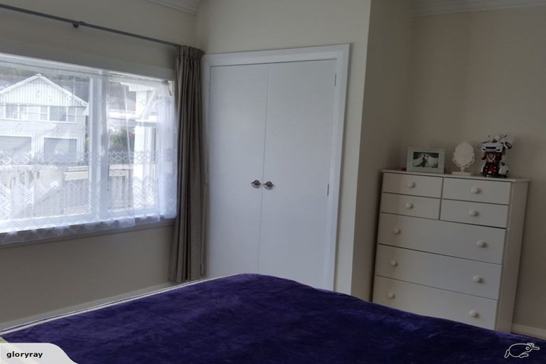 Photo of property in 118 Parkvale Road, Karori, Wellington, 6012